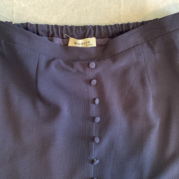 Monteau NWT midi skirt fully lined elastic back front slit covered buttons - Picture 3 of 10
